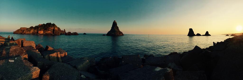 La Scivola Rooms Aci Castello Esterno foto