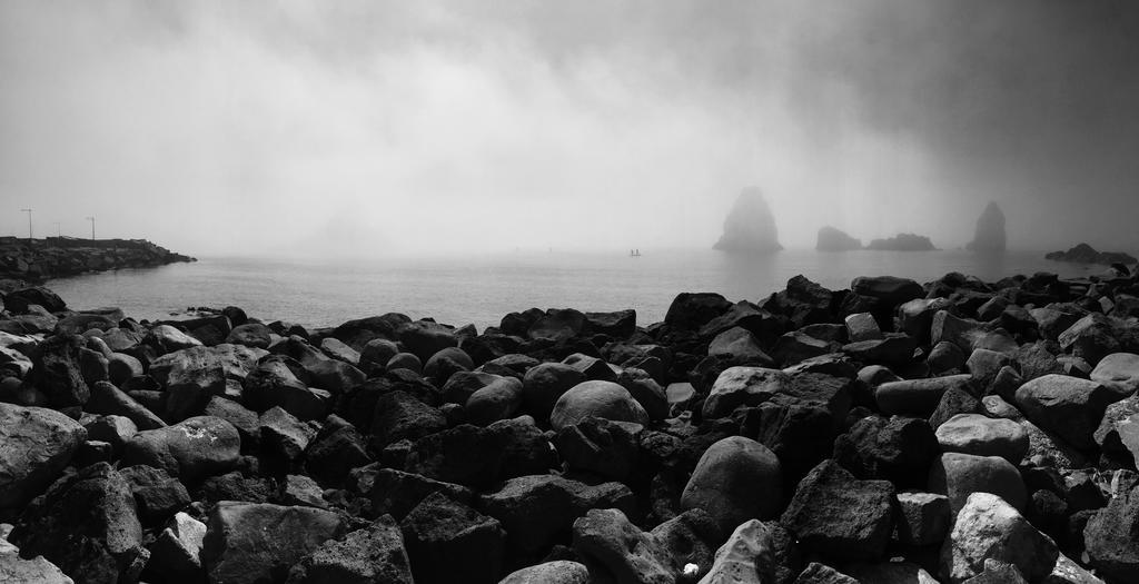 La Scivola Rooms Aci Castello Esterno foto